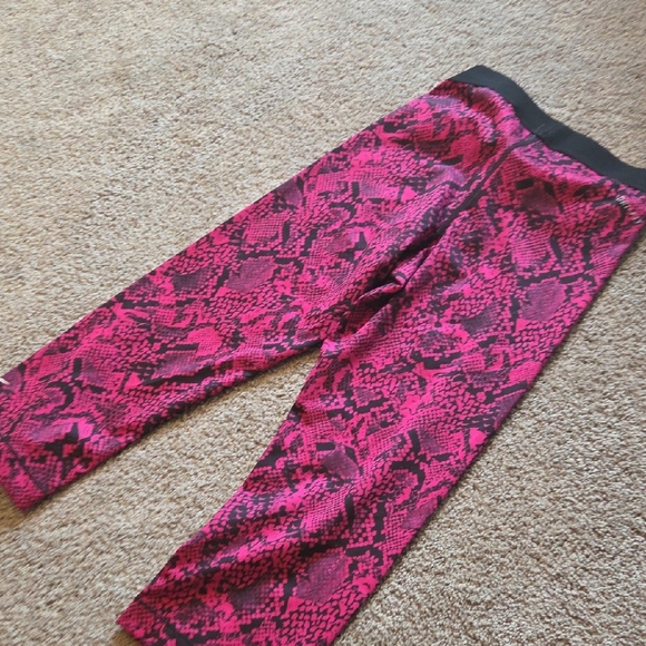 Nike Pink and Black Snake Print Leggings - Picture 3 of 3